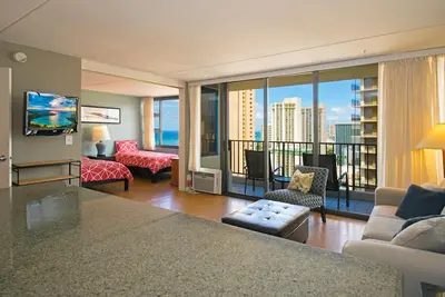 Image de Kuhio Cabana-- Rénové Waikiki 1 Bd Condo Ocean View