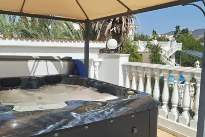 Image de Belle grande villa de 7 chambres dans le centre de Coral Bay -très privé-très calme
