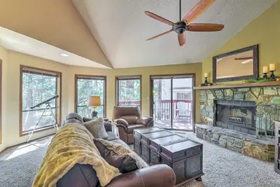 Image de Nouveau! Maison de ville avec terrasse - 8 minutes du centre-ville de Flagstaff