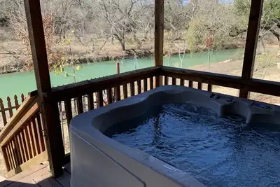 Image de Bienvenue dans la forteresse Bandera - Red Cloud Cabin