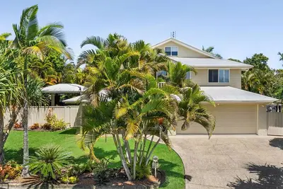 Image de 11 Dalmor Court, Coolum Beach - Animaux acceptés, linge fourni, 500 Bond