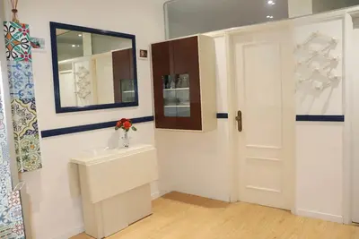 Image de Appartement dans le centre de la ville, très confortable et entièrement équipé.