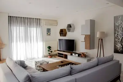 Image de Appartement de luxe avec vue sur la mer près de la plage