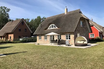 Image de Un rêve au toit de chaume, 110 m² à 800 m² Sonnengrundstück à Rerik