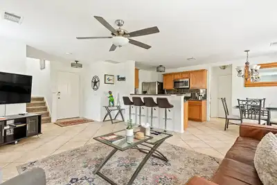 South Austin, propre, confortable et cool à 15 minutes de Dt et à proximité d'un grand centre commercial