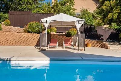 Image de Peachtree Lane - Piscine et Spa!