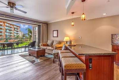Image de Maui Resort Rentals: Honua Kai Konea 331 - Grand studio avec vue sur l'océan luxuriante et vue dégagée sur l'océan