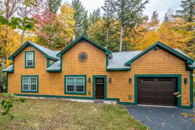 Image de Nouveau taux de printemps pour cette belle nouvelle maison de 3 chambres / 3 salles de bain. Situé au centre!