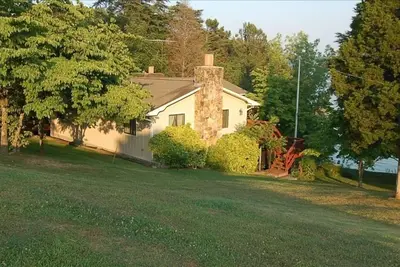 Image de 5 Bdrm, quai privé, pêche toute l'année sur le lac Cherokee. Rutledge Tn