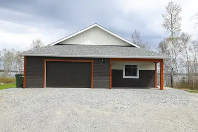 Image de Escapade Nordique (avant de l'eau) sur le bord de l'eau