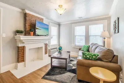 Image de O-K-Sea - Amazing location near 23 & Classen