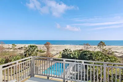 Image de Nouvelle Liste! Maison front de mer avec porche filtré et accès à une promenade de la piscine partag��e
