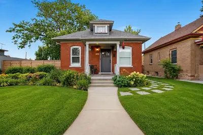 Image de Moderne, beau bungalow maison proche du centre ville