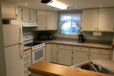 Image de Cool ‘n Calm - Une maison en sous-sol récemment rénovée
