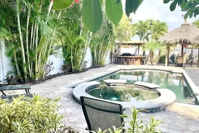 Image de Belle maison avec piscine 3br / 2ba située à quelques minutes de l'île Anna Maria!