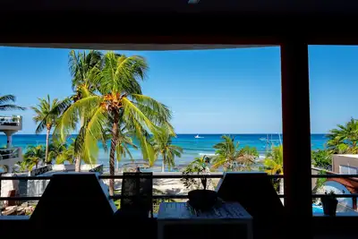 Image de 138us / Nuit Cozumel Ocean Front 2 Chambres Villa Beach Front Oceanfront Beachfro