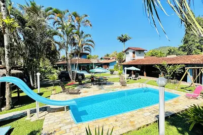 Image de Maison Itamambuca haut niveau, piscine, 3ème maison de plage, Wi-Fi, 4 chambres