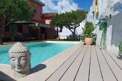Image de Maison typique dans un style sicilien finement meublé