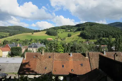 Image de Bas Maison avec cour + préau au Val D'Argent, centrale entre l'Alsace et Vosges.