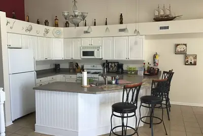 Image de E. Avenue Leaming - Belle maison de 4 chambres; 1 pâté de maisons de la plage et de la promenade