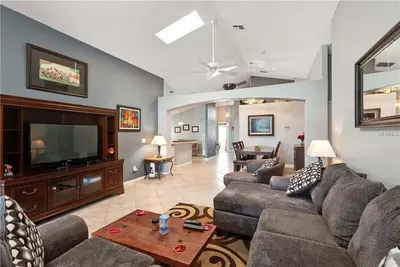 Image de 5 miles de Disney World