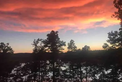 Image de Lake Keowee Lake Front Home ~ Parfait pour les fans de football