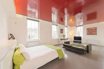 Image de Fantastique appartement au coeur de la ville avec vue sur la rivière.