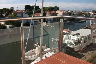 Image de Magnifique appartement 2 chambres 7 personnes vue marina et mer