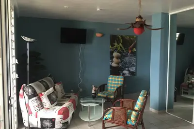 Image de Appartement à deux pas des plus belles plages, superbe vues sur la marina.