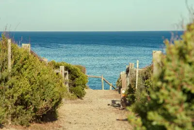 Back Beach Hideaway - Cheminée confortable!