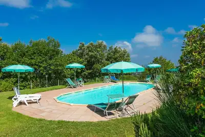 Maison de vacances privée avec piscine privée, Wifi, Tv, terrasse, près de San Gimignano