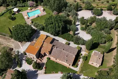 Image de Agréable appartement dans une maison de vacances avec climatisation, piscine, Wifi, Tv, terrasse