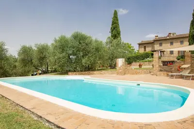 Image de Belle maison de vacances privée avec piscine privée, Wifi, Tv, patio, près de San Gimignano