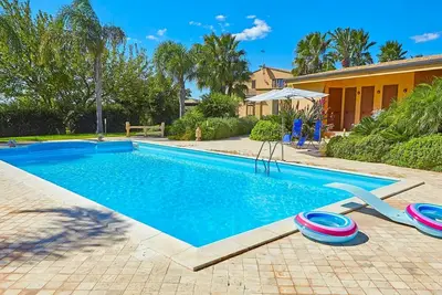 Image de Maison de vacances privée avec piscine privée, Wifi, climatisation, Tv, terrasse, vue panoramique