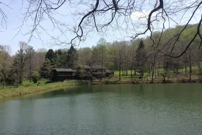 Image de Une maison moderne dans une grande réserve naturelle dans la vallée de Ligonier!