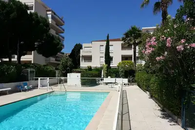 Image de Cannes Apt 4/5 pers, piscine, jardin, terrasse, Wifi, parking, 5mn Croisette