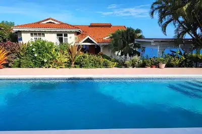 Image de Malindi Villa est située sur une colline calme et fraîche à Bacolet Point