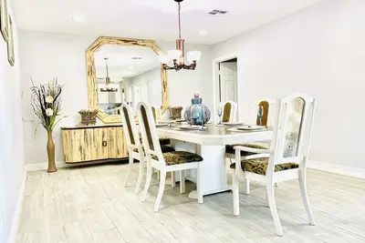 Image de Cozy entièrement rénové maison du nord de Phoenix près de six drapeaux port ouragan!