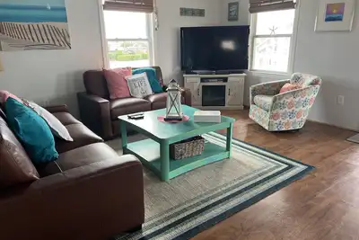 Image de Oceanside! Lumineux et Beachy 3 Chambres Spa Wifi Chien Promenade Promenade à La Plage