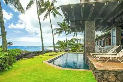Image de Coucher de soleil Makai Hale: vue sur l'océan avec piscine privée petit accès �� la plage à proximité