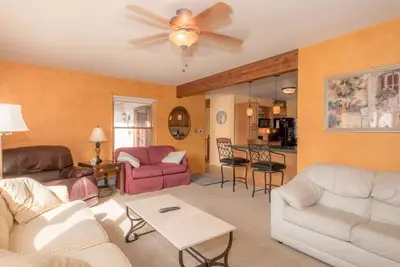 Image de Grande maison familiale sur la Mesa à Salida - Marchez jusqu'à la ville et la rivière!