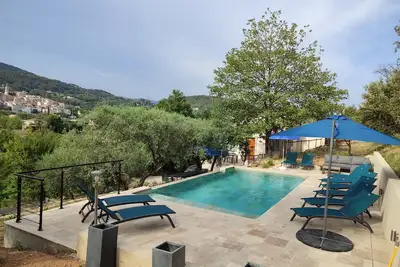 Image de La Bastide des Oliviers Villa de charme/calme/piscine chauffée idéale famille 🌅