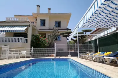 Image de Villa A 200 M De La Plage + 5 Chambres CLIMATISÉE + Piscine PRIVÉE et CLÔTURÉE