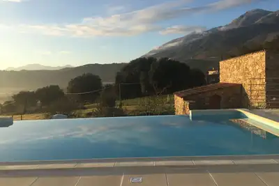 Image de Appartement de 70m2 au premier étage d'une villa