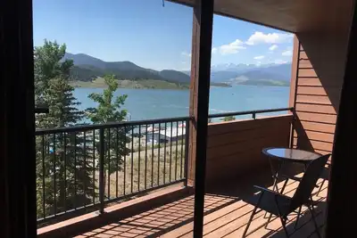 Image de Vue panoramique du lac Condo et proche de tout que vous voulez