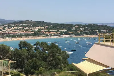 Image de Bel appartement avec grande terrasse et vue spectaculaire sur la baie de Sant Pol