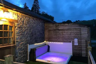 Image de Cottage + bain à remous, périphérie de Cardiff / Cowbridge, superbe emplacement rural