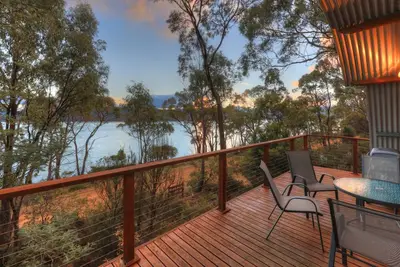 Image de Trois arbres retirent une vue imprenable