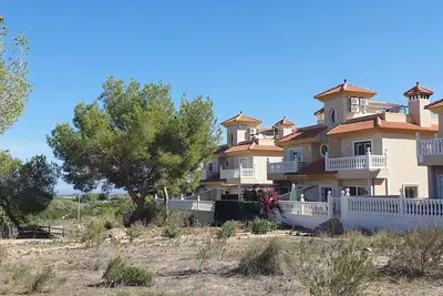 Image de Casa la Perla, notre maison avec 3 chambres et 2 salles de bains.