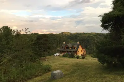 Image de Luxe, à couper le souffle Montagne / vue sur le fleuve et la vie privée vous attendent